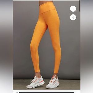 Mango Pop HeatherBeyond Yoga legging